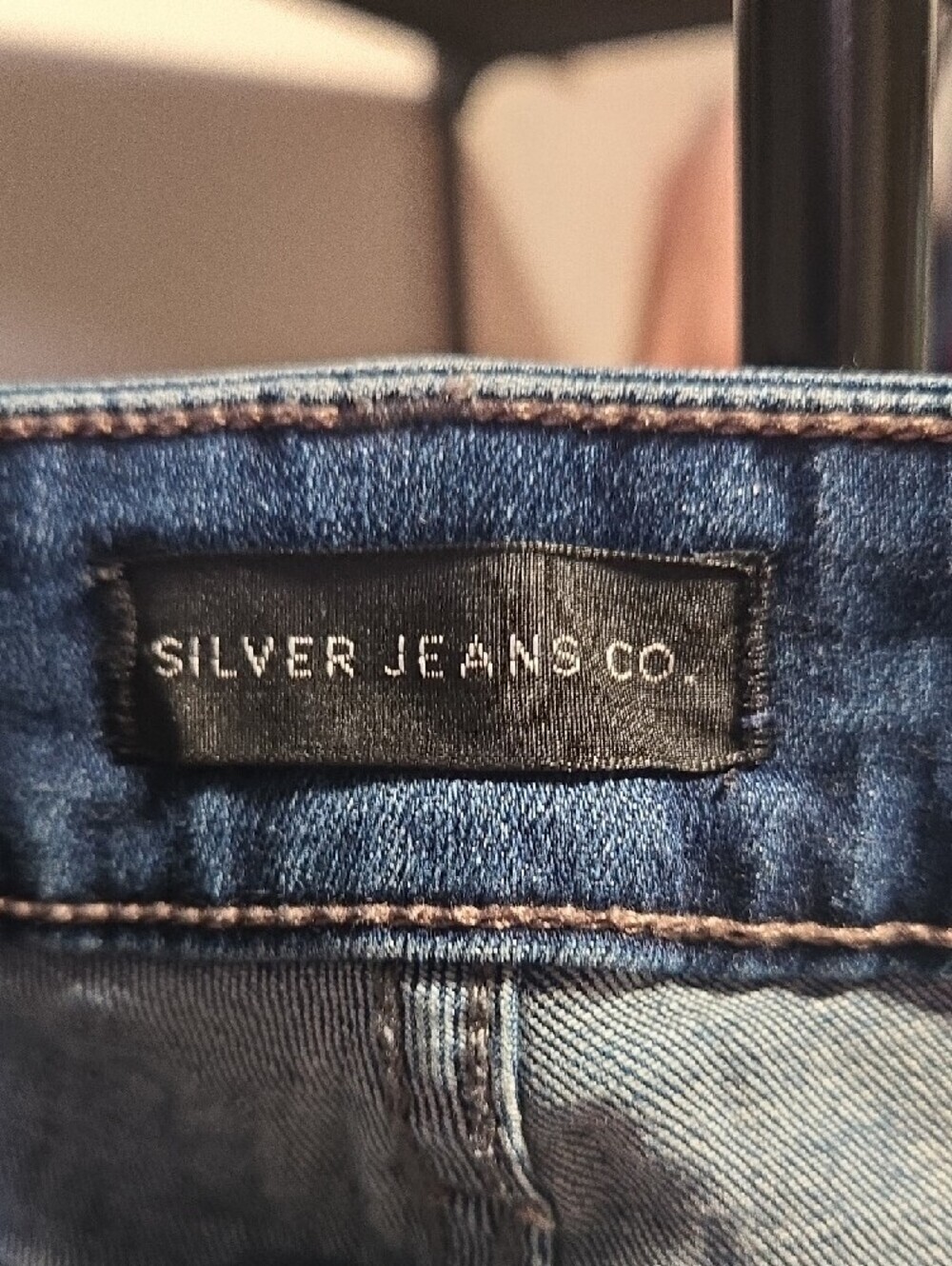 Silver Jeans Women's Bootcut Jeans in Medium Blue - Picture 2 of 6